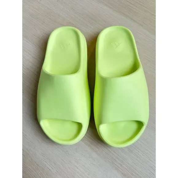 Adidas x Yeezy Slide Glow Green - Size 8M - MINT